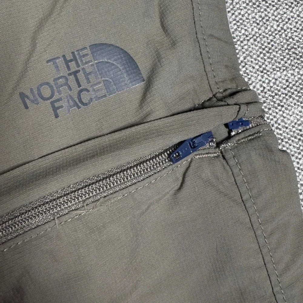 The North Face Basin Convertible Pants Mens 36 Short NWOT Taupe Green Hiking